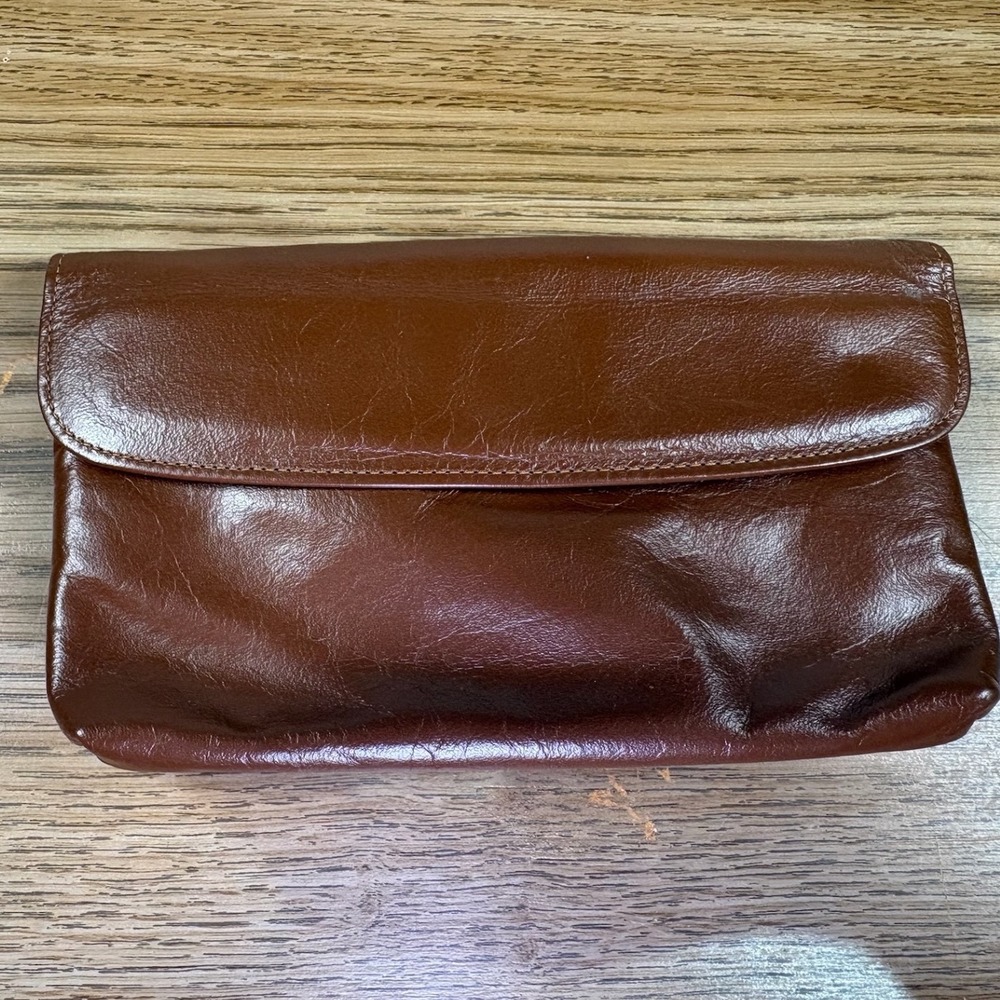 Amity Cowhide Brown Leather Clutch Wallet Organizer Zip Pouch